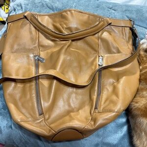 Di Gregorio leather bag Italian made.